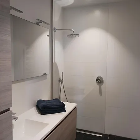 Louis Vlak Bij De Zee アパート *